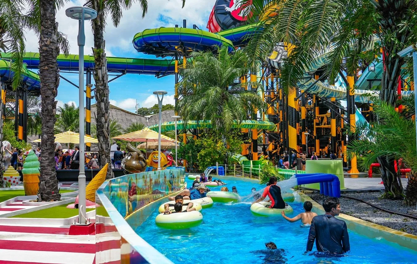 Columbia Pictures Aquaverse Waterpark Tour Pattaya