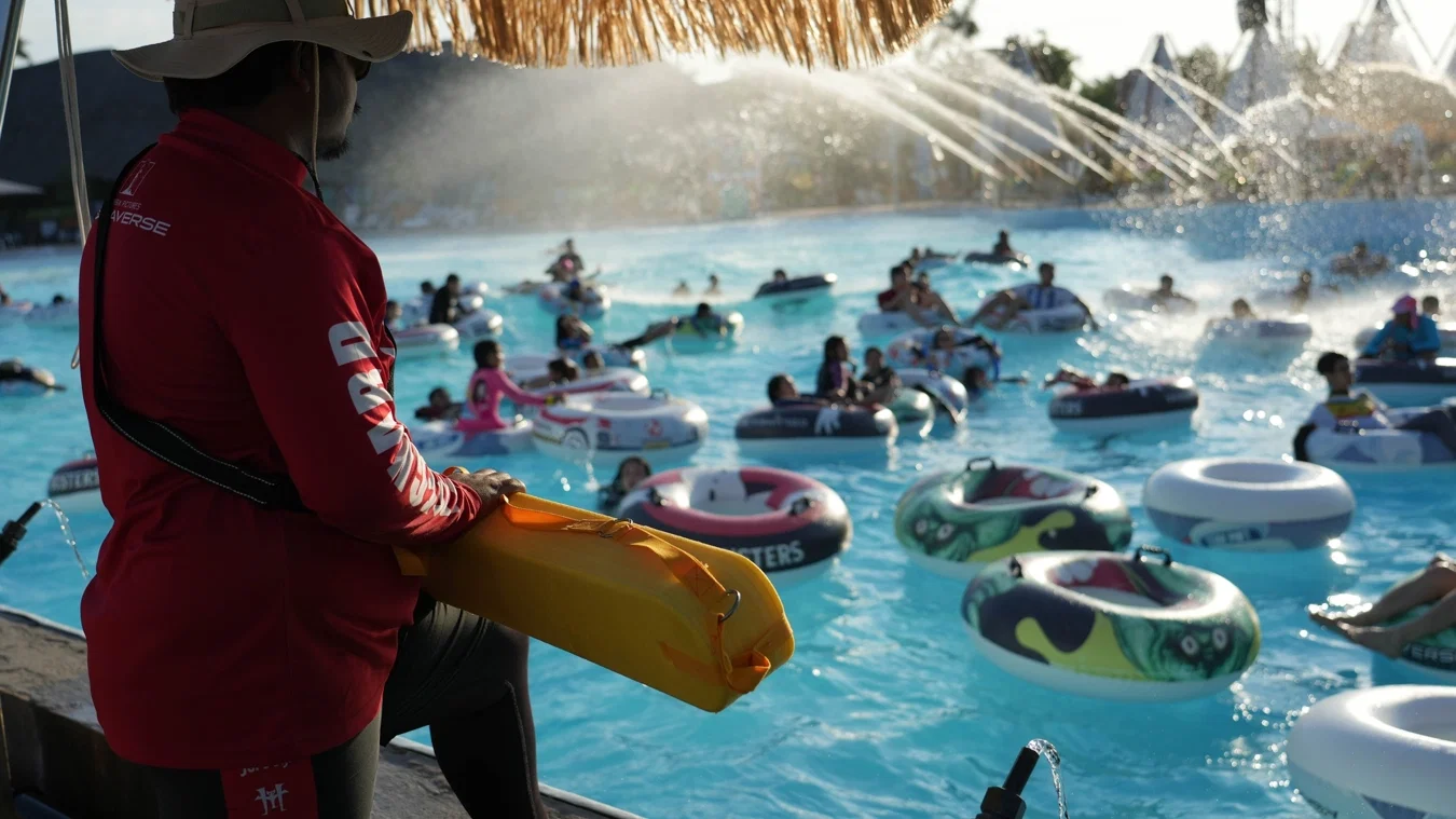 Columbia Pictures Aquaverse Waterpark Tour Pattaya