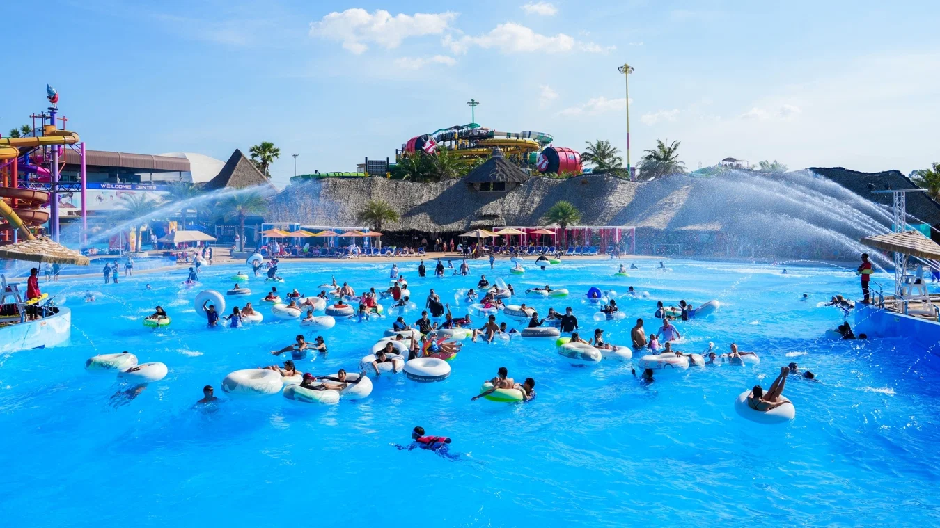 Columbia Pictures Aquaverse Waterpark Tour Pattaya