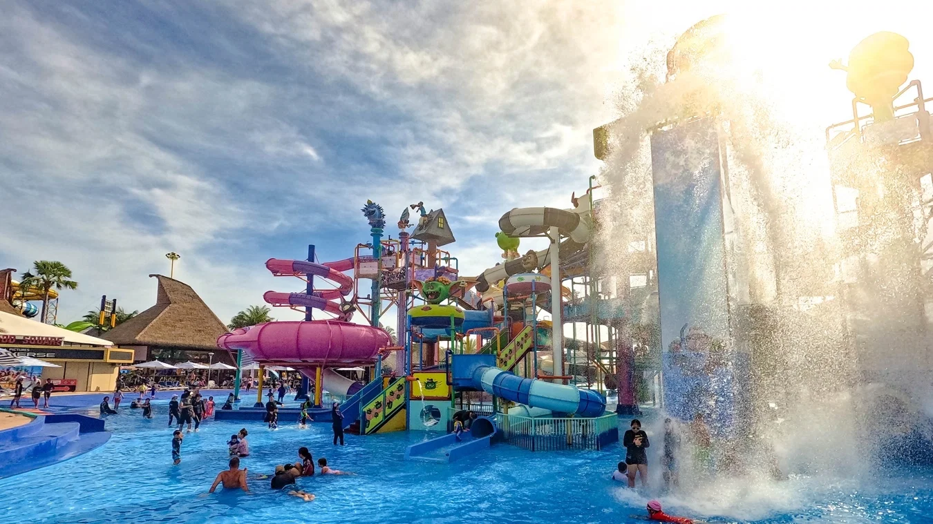 Columbia Pictures Aquaverse Waterpark Tour Pattaya