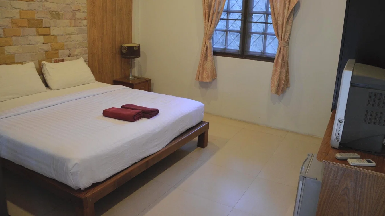 Koh Samet – Tok's Little Hut Hotel