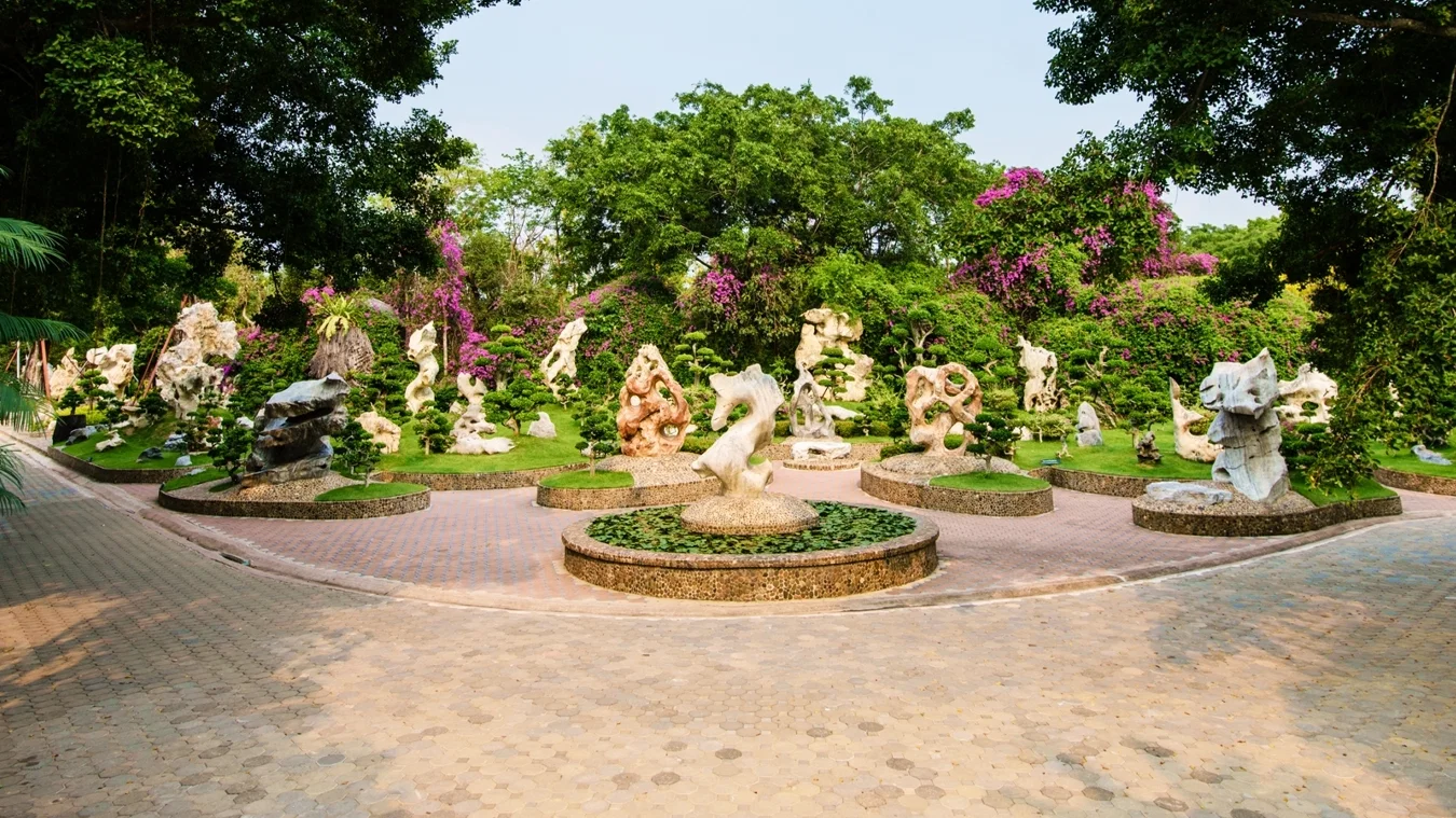 Crocodile Farm